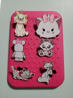 MARIE DISNEY Trading Pin CollectioDisney Pink and White Marie Cat Enamel Pin Set